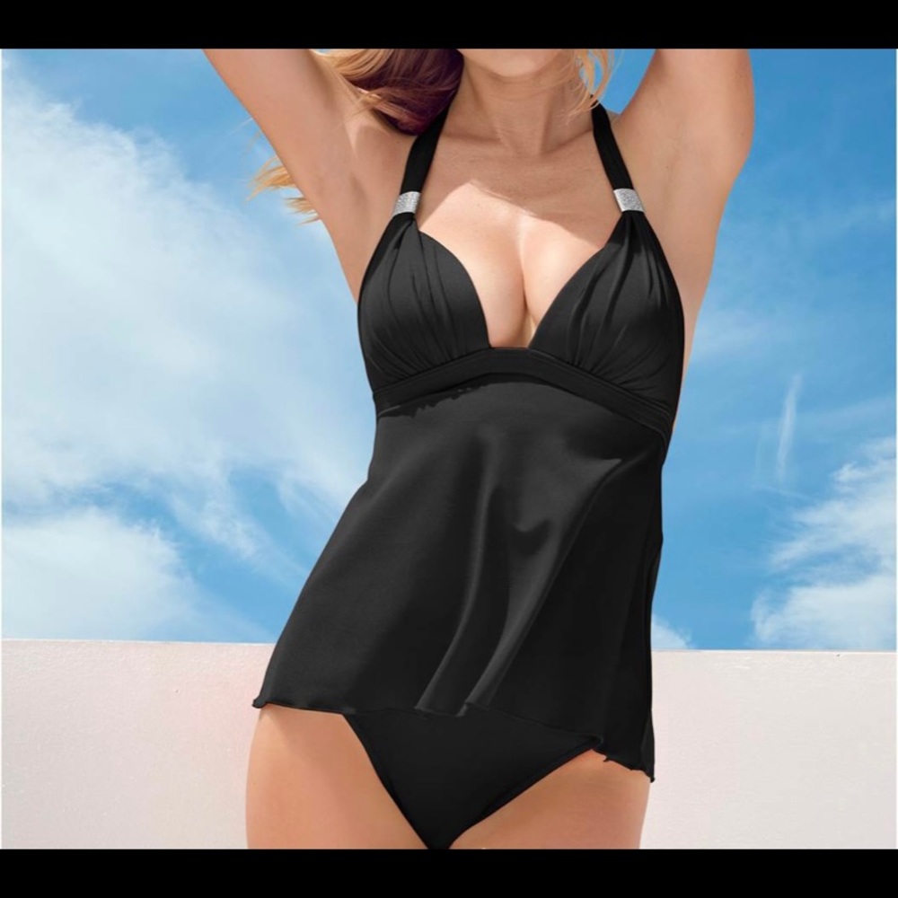 VENUS Goddess Ruffle Hem Halter Tankini Top ONLY Size 10 NWOT